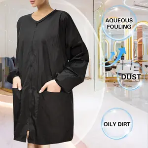 قبعات قص الشعر المقاومة للماء لتصفيف الشعر مع أكمام من القماش المضاد للكهرباء الساكنة لصالونات التجميل