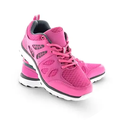 أحذية رياضية